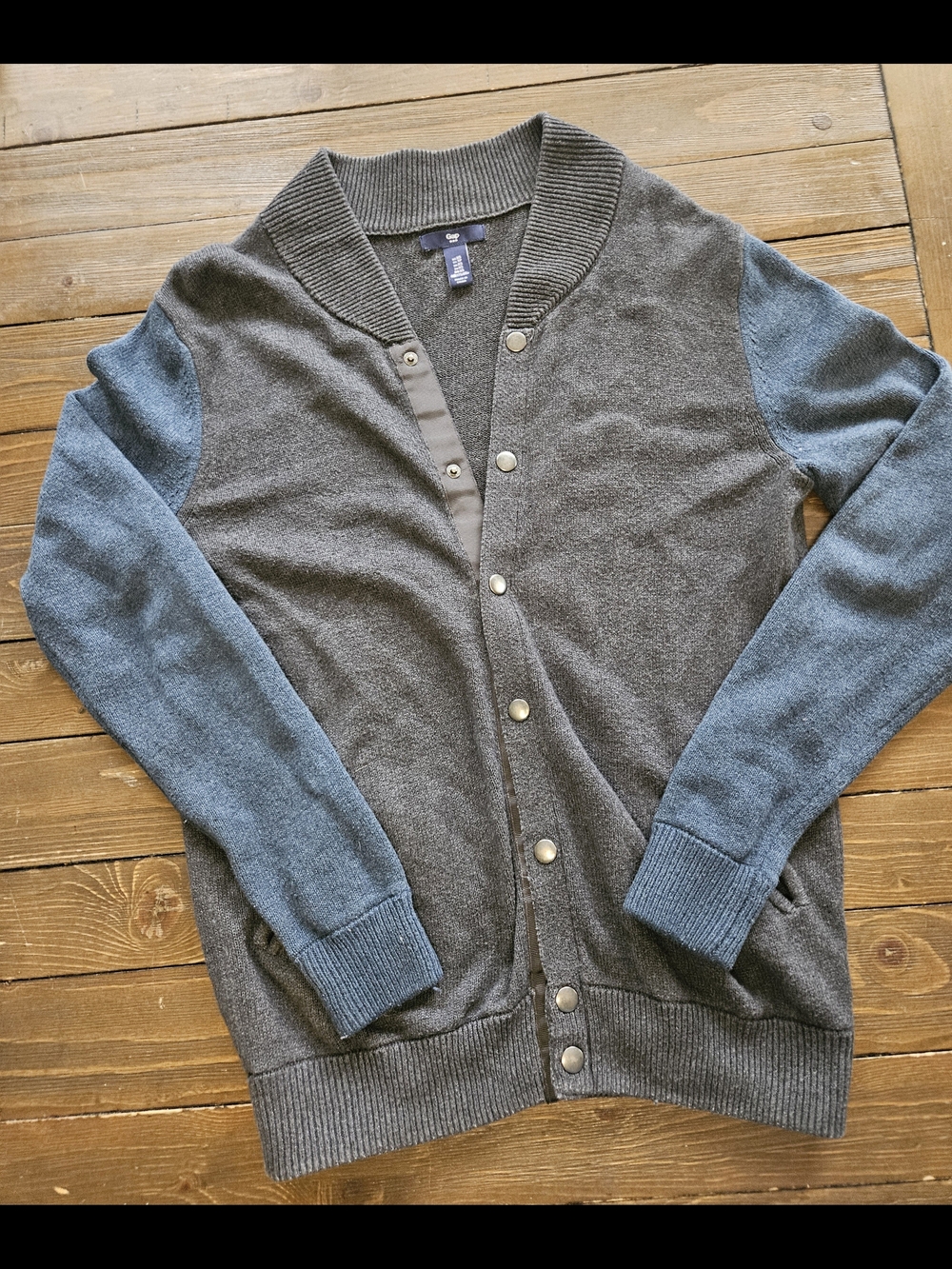 Gap Men's XS Gray Blue Colorblock Snap Front Knit Bomber Cardigan Sweater Jacket